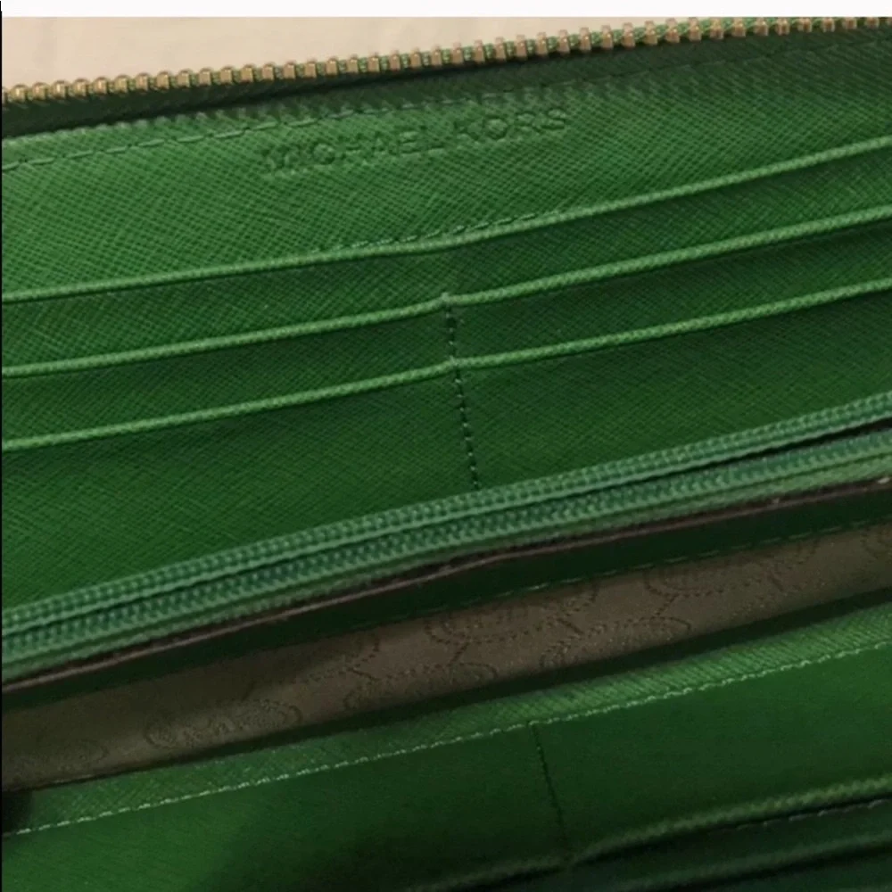 Michael Kors Jet Set Continental wallet Palm Green